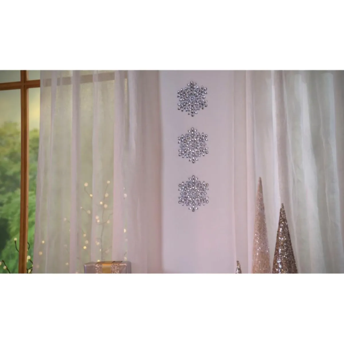 august & leo Mini Jeweled Snowflakes Set Of 3 New