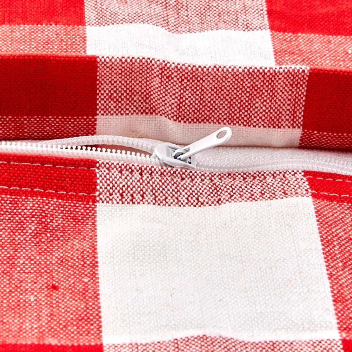 Design Imports Buffalo Check Pillow Covers Set Of 2 New