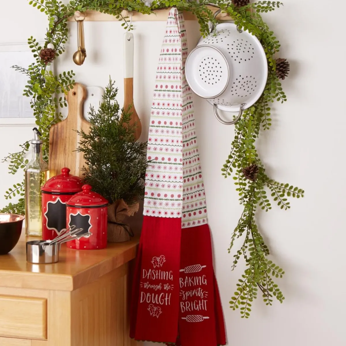 Design Imports Christmas Baking Kitchen Towel Scarf Clearance