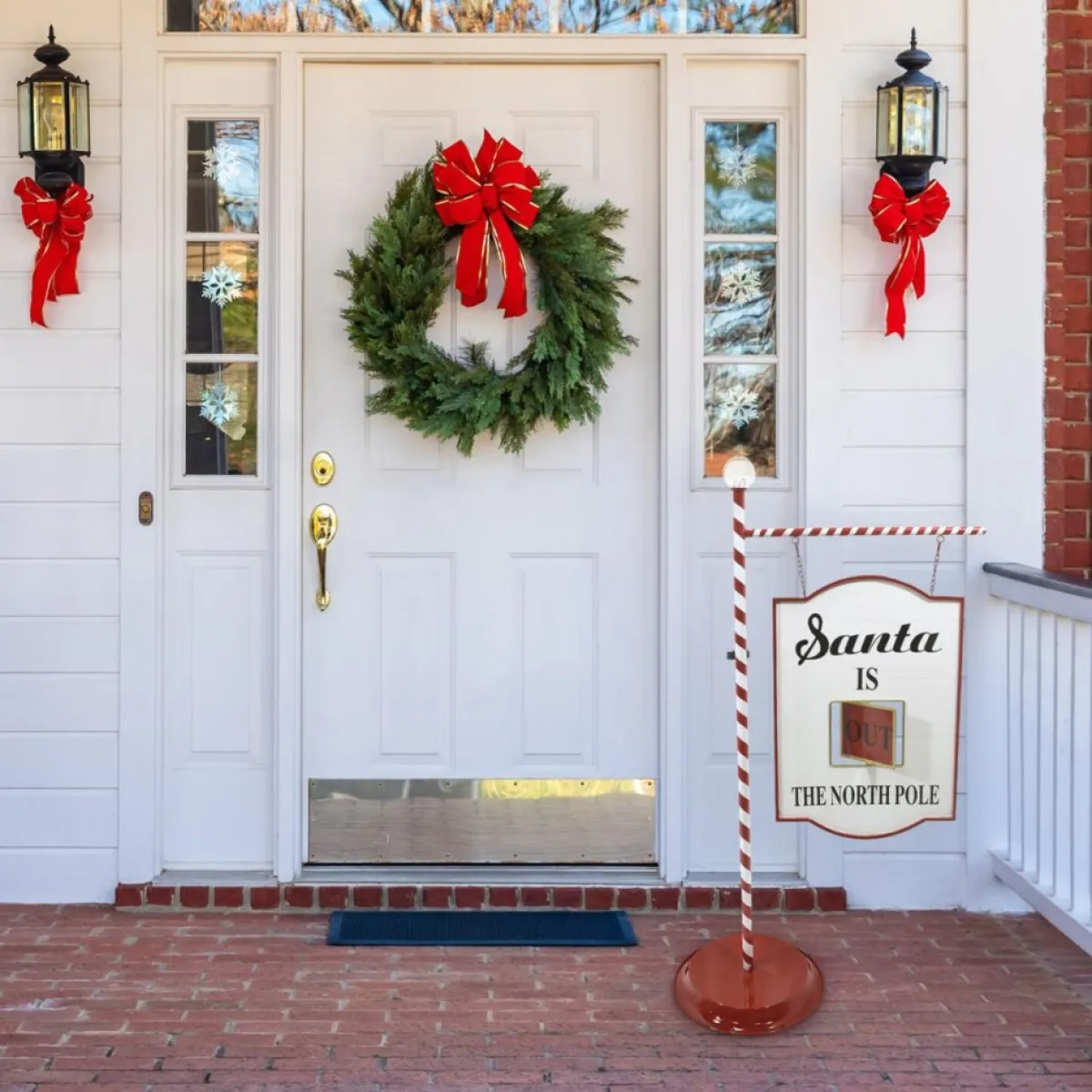 Fraser Hill Farm 4.5 Ft. Lamp Post With Santa Claus North Pole Sign Discount