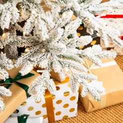 Glitzhome 6Ft Deluxe Pre-Lit Flocked Pine Artificial Christmas Tree Hot