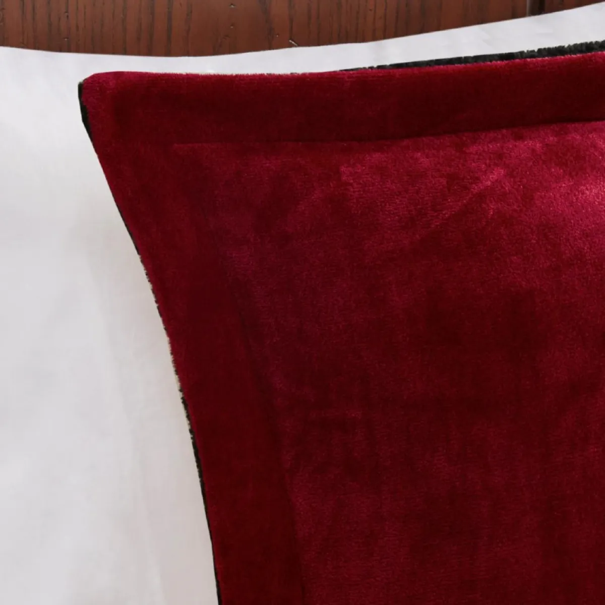 Woolrich Alton 3-Piece Red/Black Plush To Sherpa Twin Comforter Set Discount